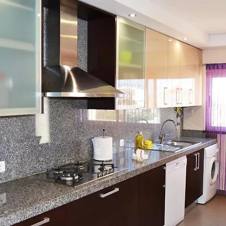 Апартаменти Apartamento Encosta Do Mar